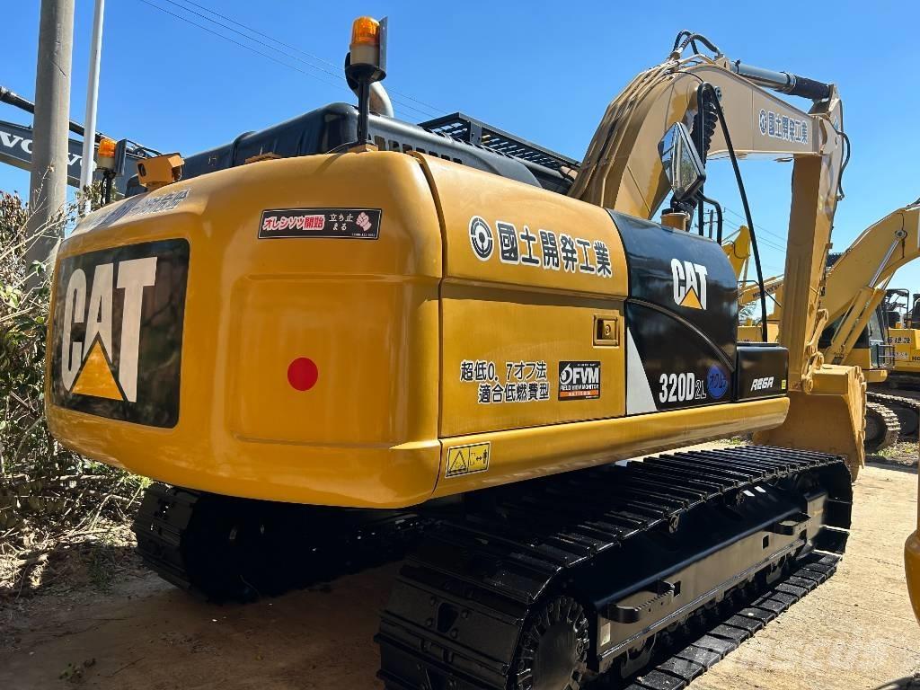 CAT 320D2L Paletli ekskavatörler