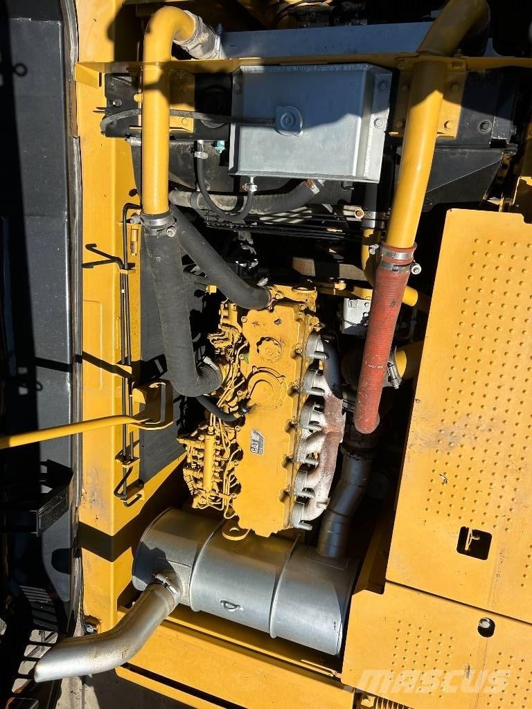 CAT 320D2L Paletli ekskavatörler