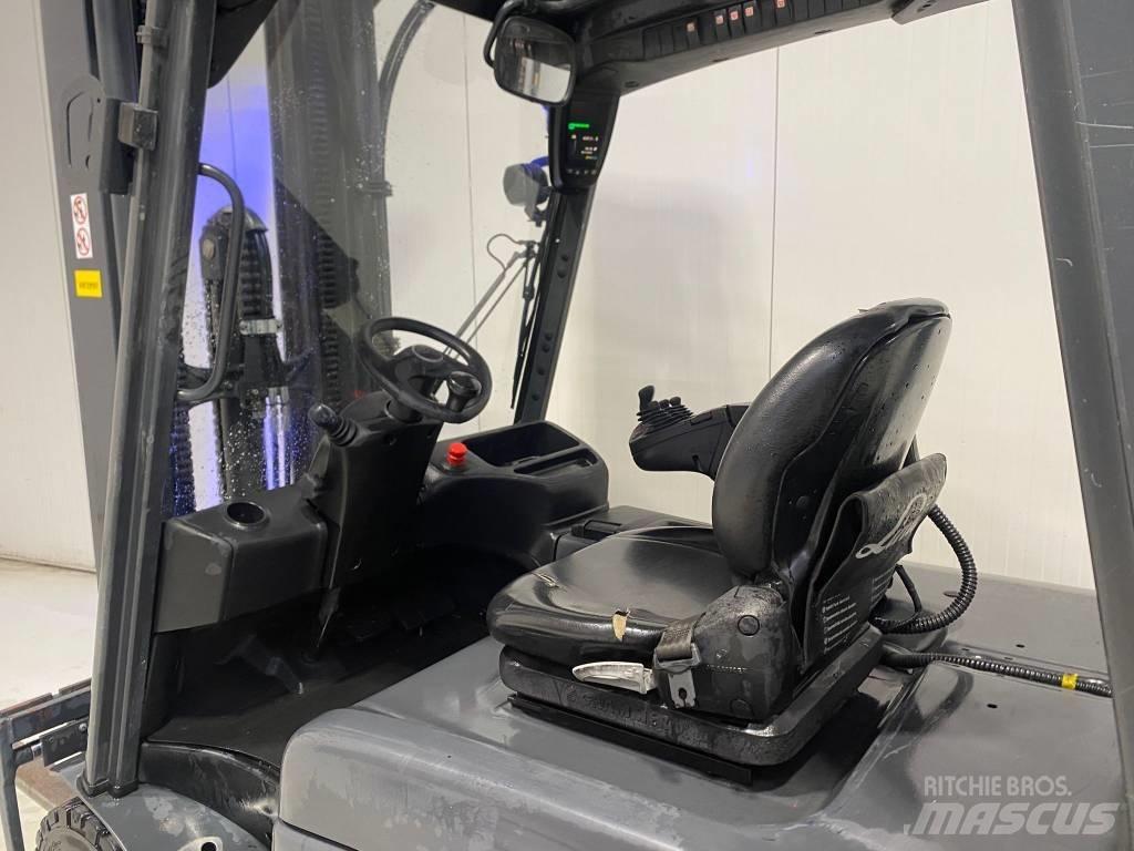 Linde E30L-01 Elektrikli forkliftler