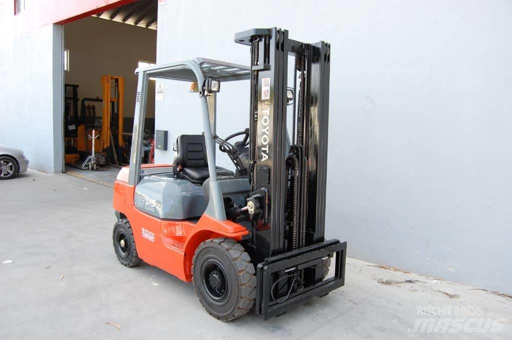 Toyota 7 FD 25 Dizel forkliftler