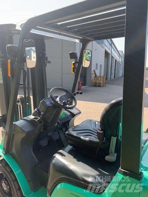 Mitsubishi FD25NT Dizel forkliftler