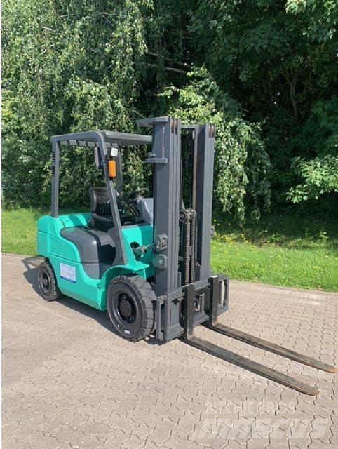 Mitsubishi FD25NT Dizel forkliftler