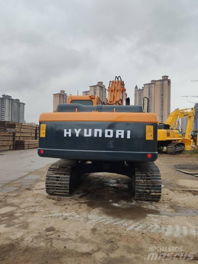 Hyundai R220LC-9S Paletli ekskavatörler