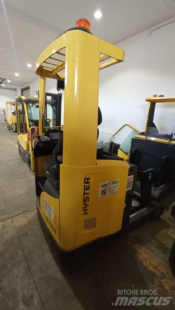 Hyster R 1.6 Reach truck - depo içi istif araçları