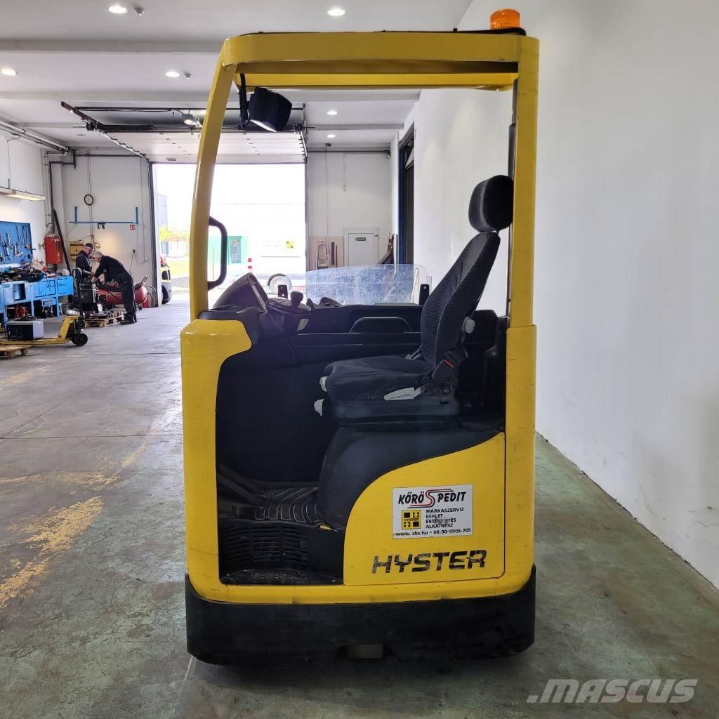 Hyster R 1.6 Reach truck - depo içi istif araçları