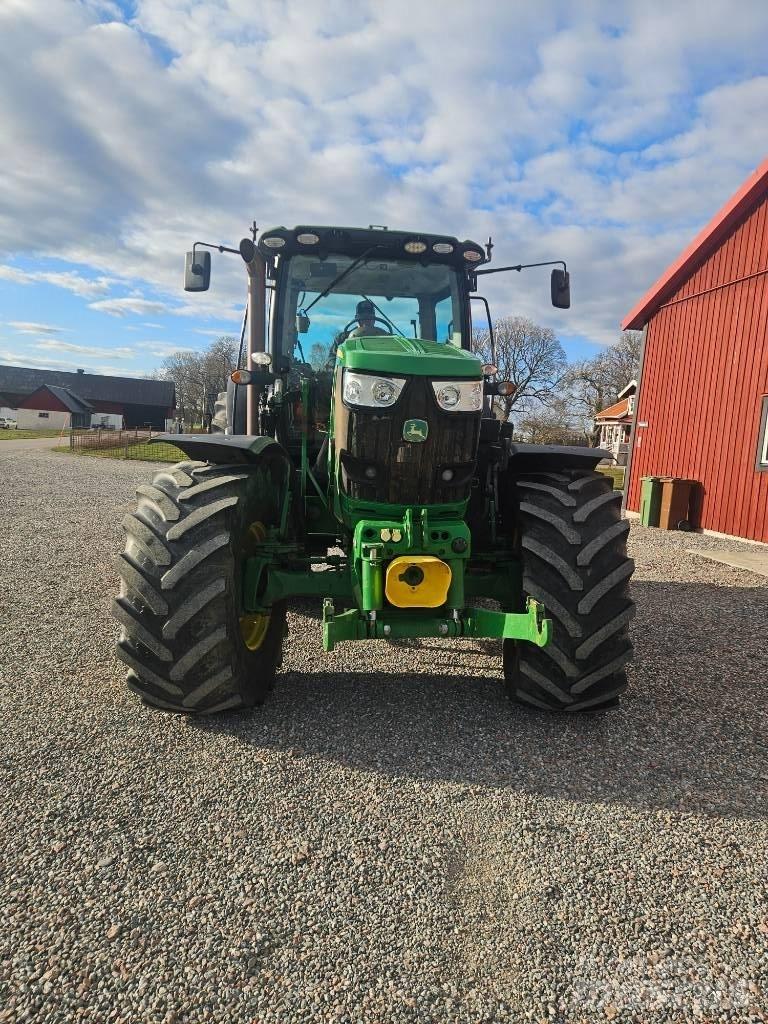 John Deere 6210 R Traktörler