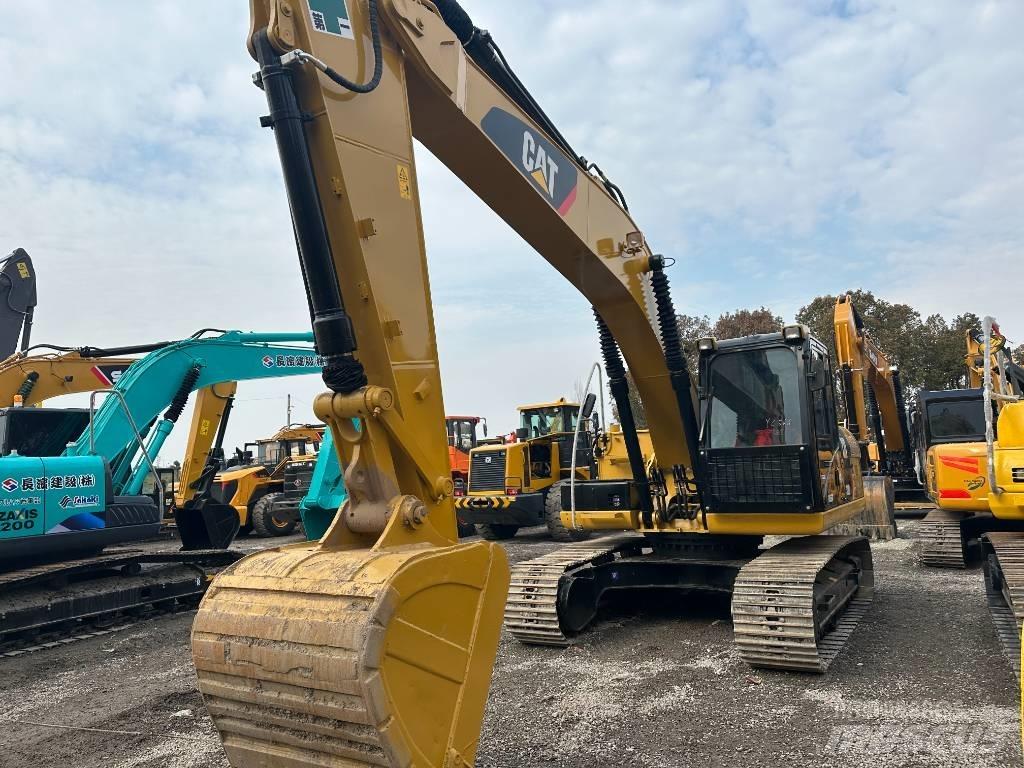 CAT 320 D2 Paletli ekskavatörler
