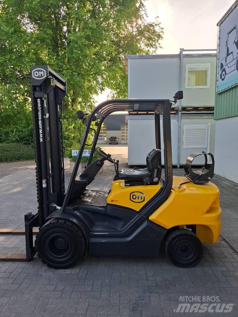 OM XG30 Heftruck LPG'li forkliftler
