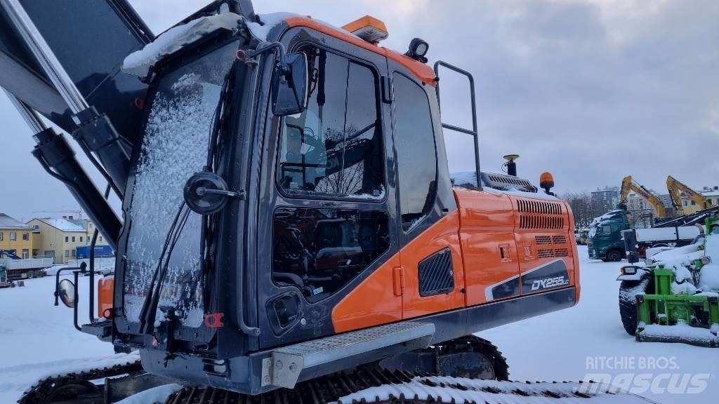 Doosan DX 255 LC-5 Paletli ekskavatörler