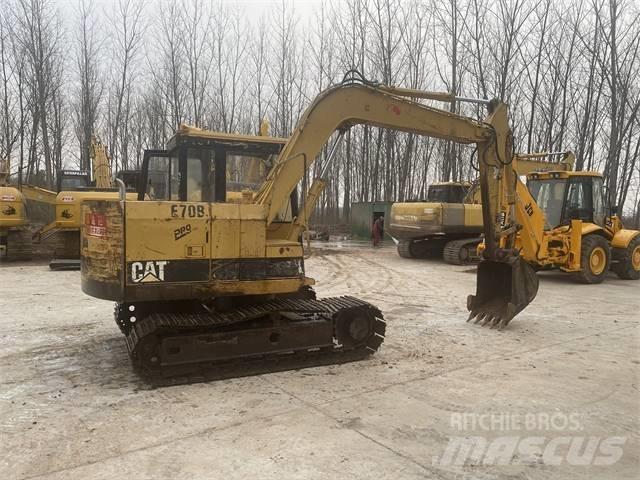 CAT E70B Paletli ekskavatörler