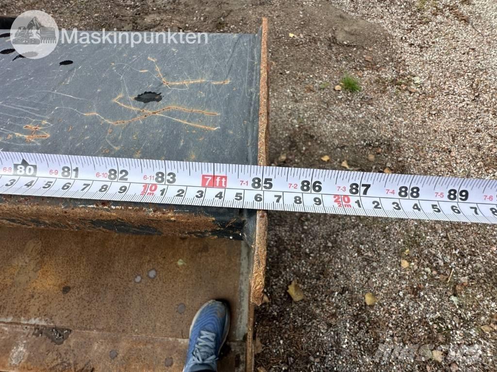 Komatsu WA 70 M-8 Tekerlekli yükleyiciler