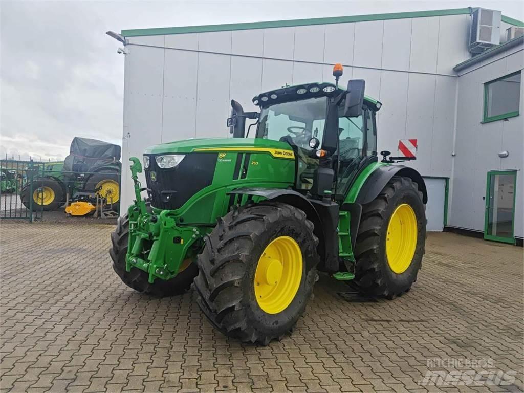 John Deere 6R 250 Traktörler