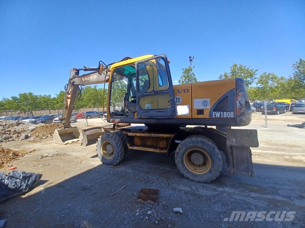 Volvo EW 180 B Lastik tekerli ekskavatörler