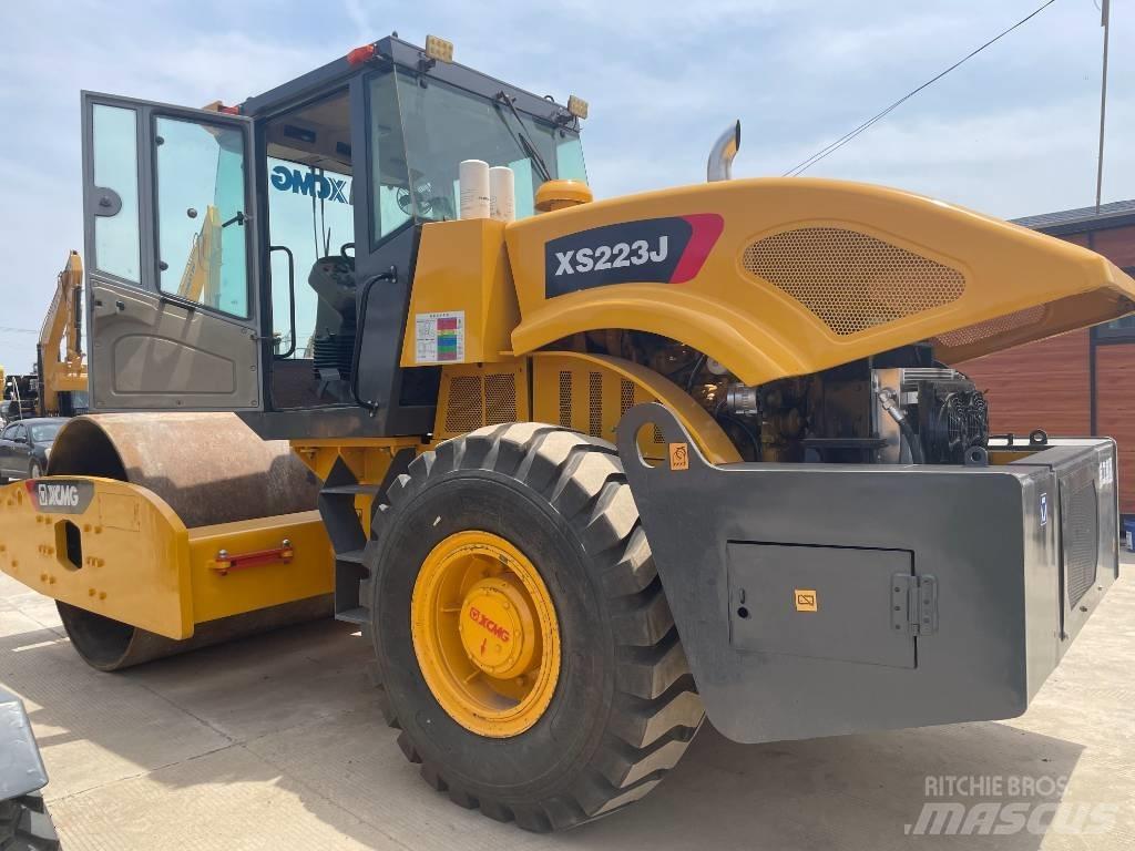 XCMG XS 223 J Tek tamburlu silindirler