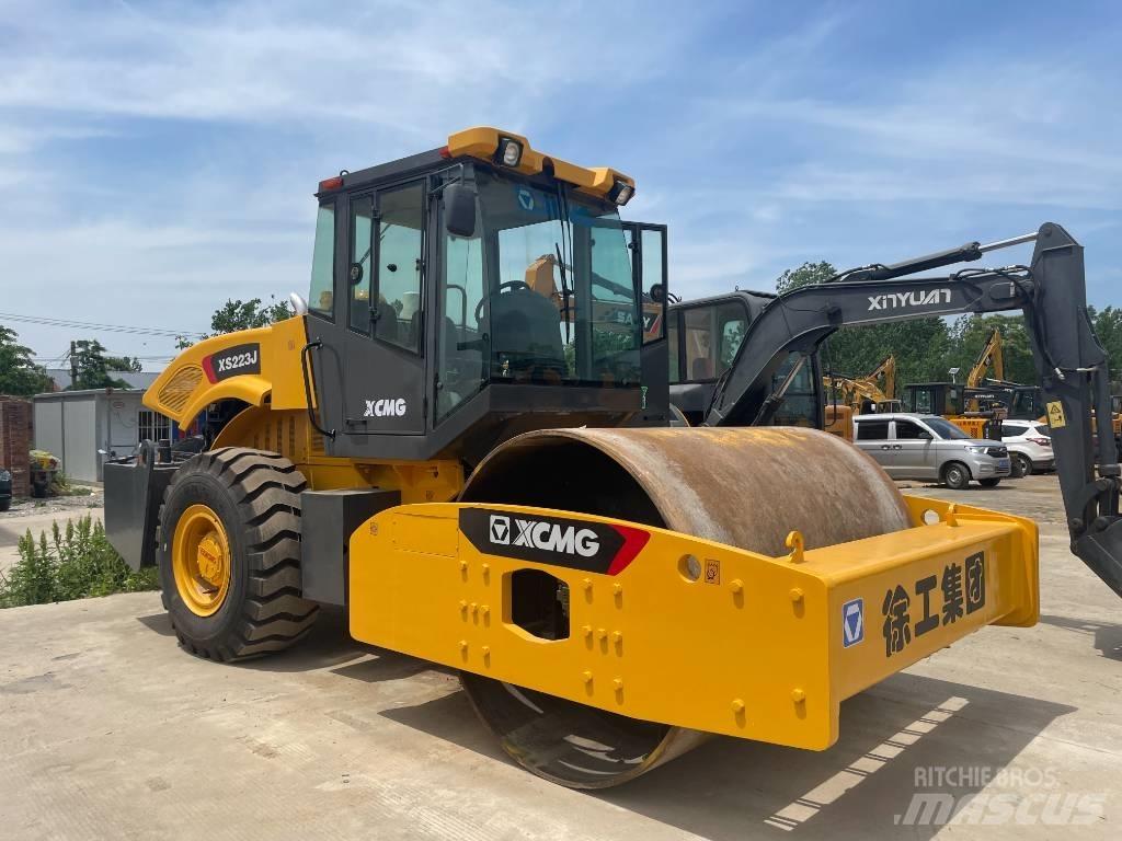 XCMG XS 223 J Tek tamburlu silindirler