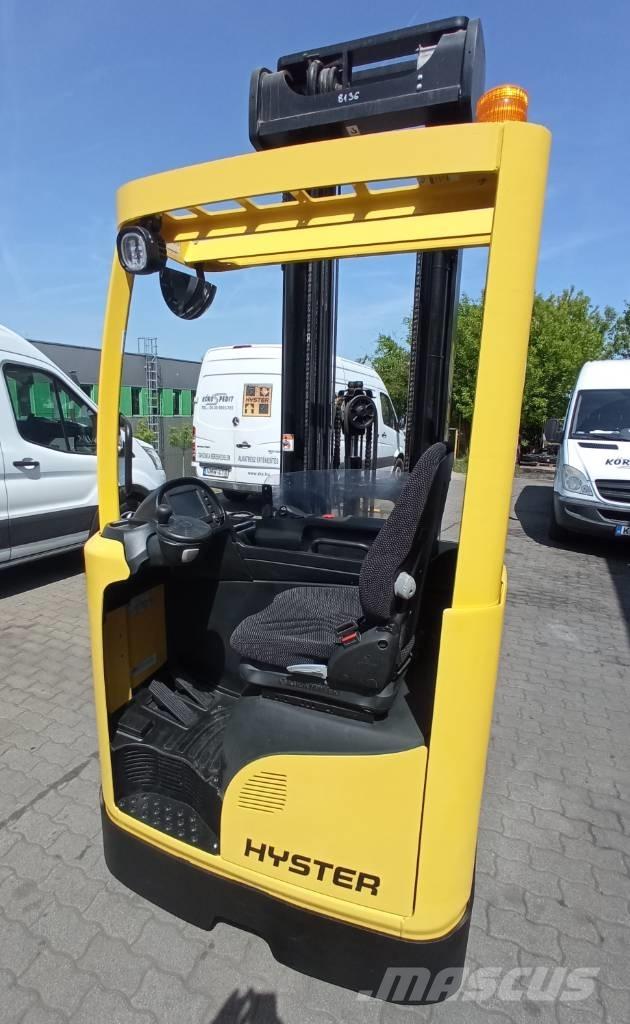 Hyster R 1.4 Reach truck - depo içi istif araçları