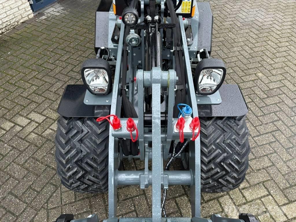 Giant G1500L Xtra Mini yükleyiciler