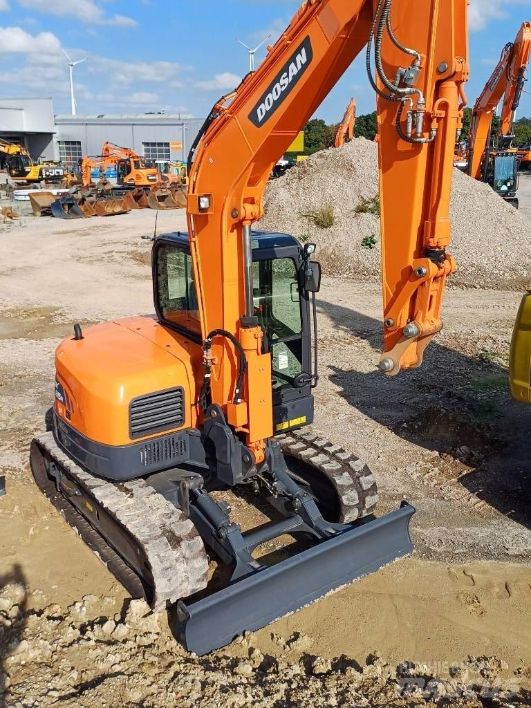 Doosan DX 85 R-3 Midi ekskavatörler 7 - 12 t