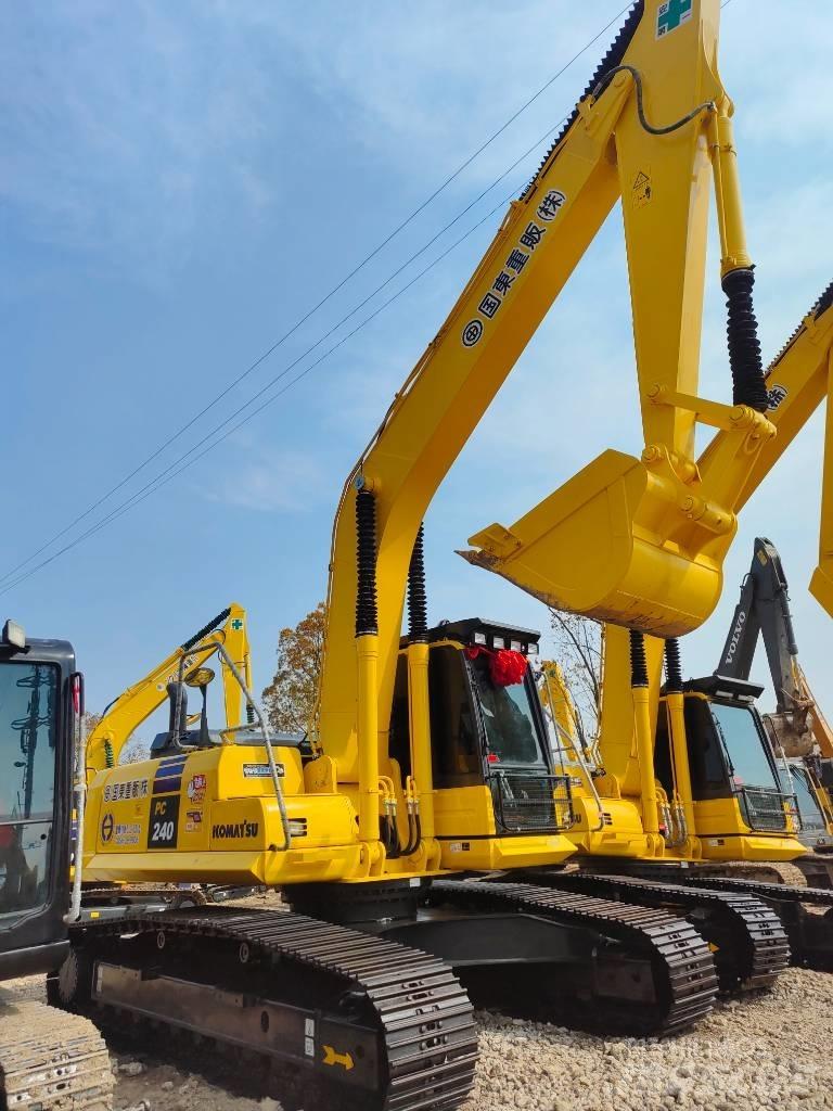 Komatsu PC 240 Paletli ekskavatörler
