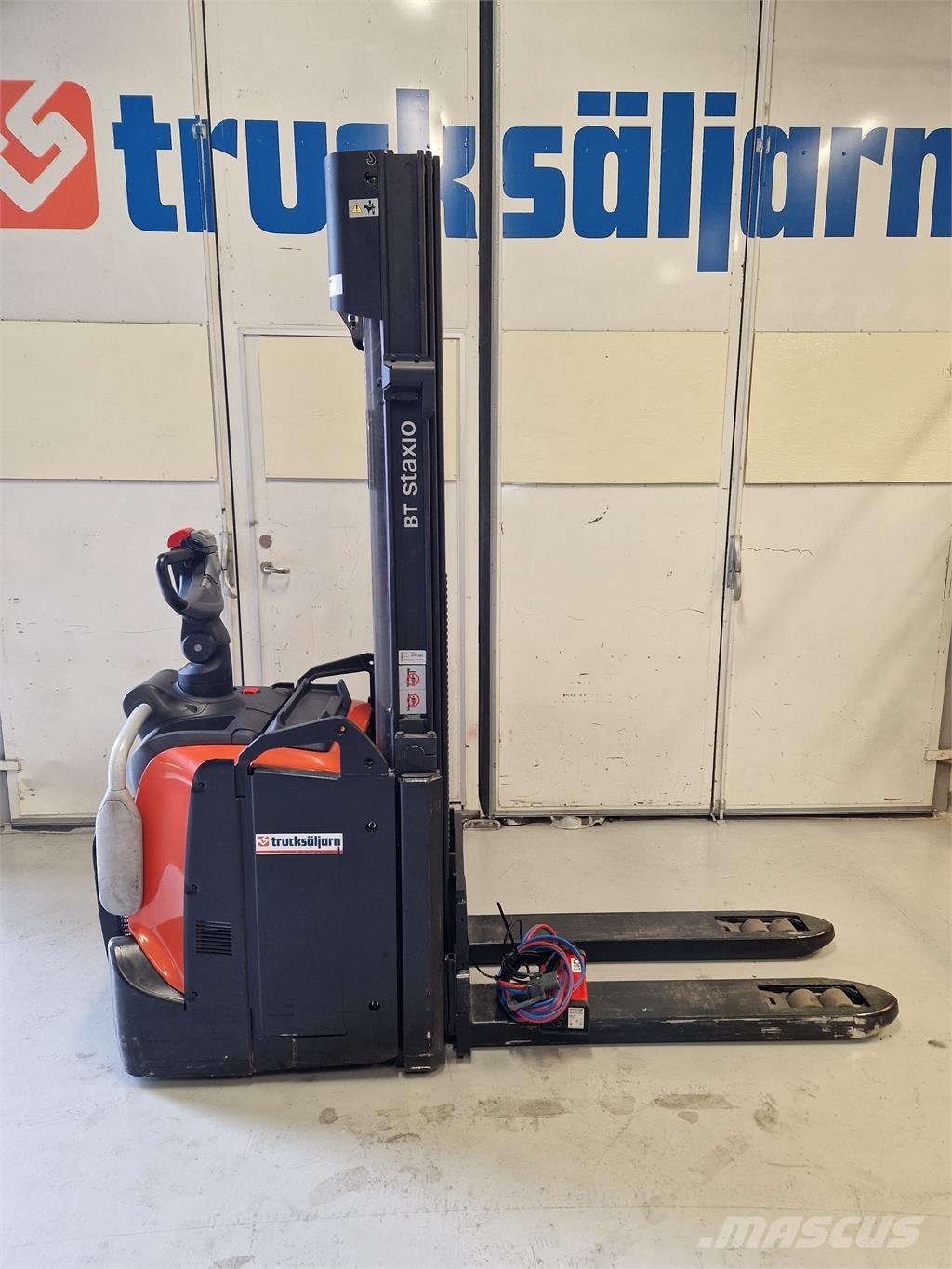 Toyota SPE120L Akülü depo ekipmanları