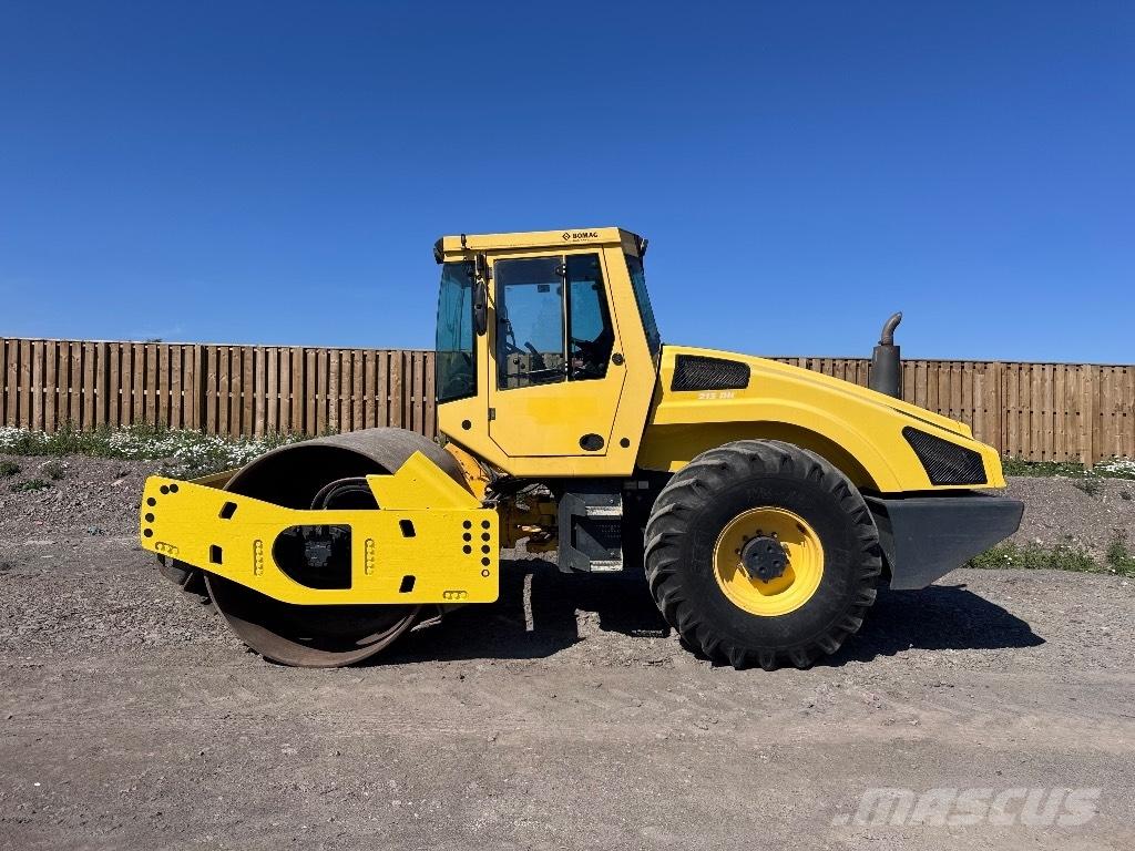 Bomag BW 213 D H-4 Tek tamburlu silindirler