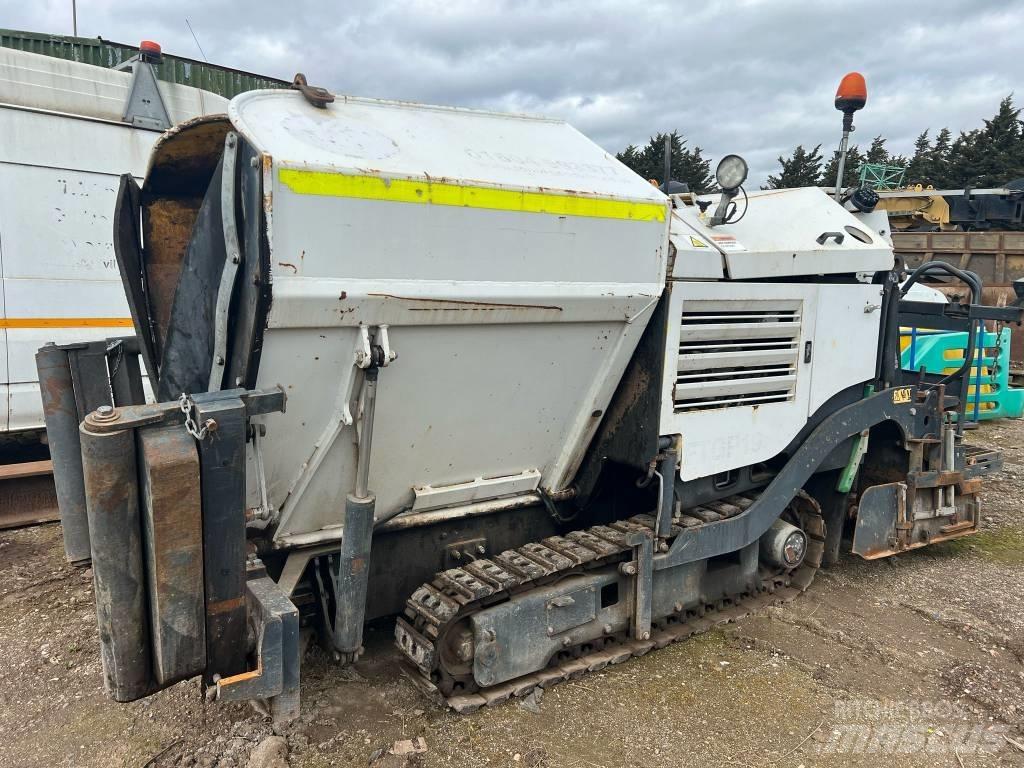 Bomag BF 223 C Asfalt sericiler