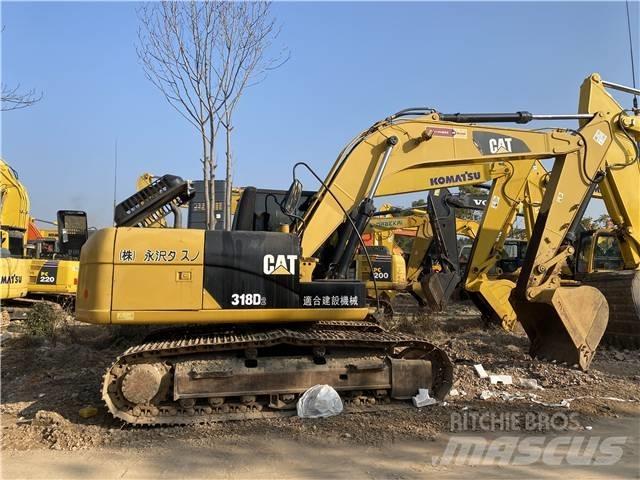 CAT 318D Paletli ekskavatörler
