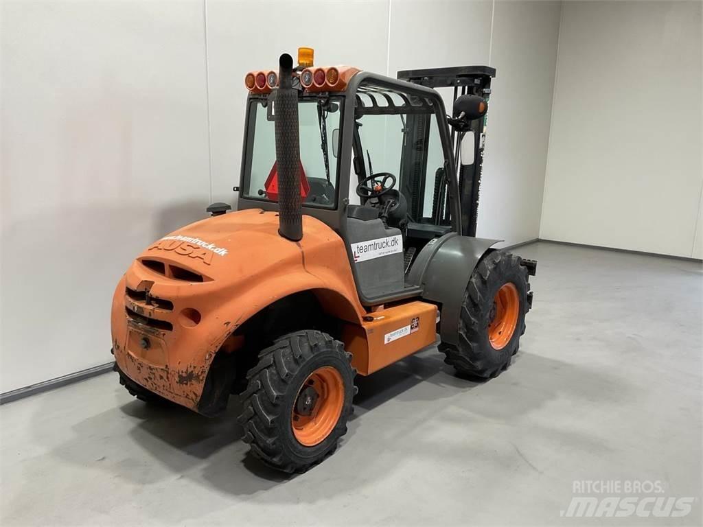 Ausa C250HX4 Arazi tipi forklift