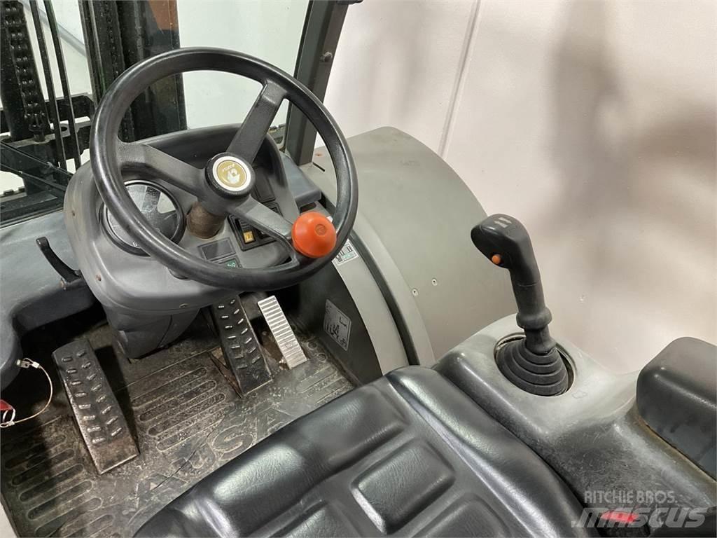 Ausa C250HX4 Arazi tipi forklift