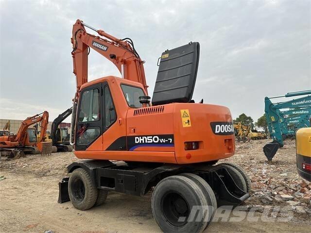 Doosan DH150W Lastik tekerli ekskavatörler