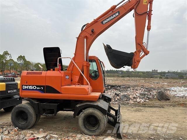 Doosan DH150W Lastik tekerli ekskavatörler