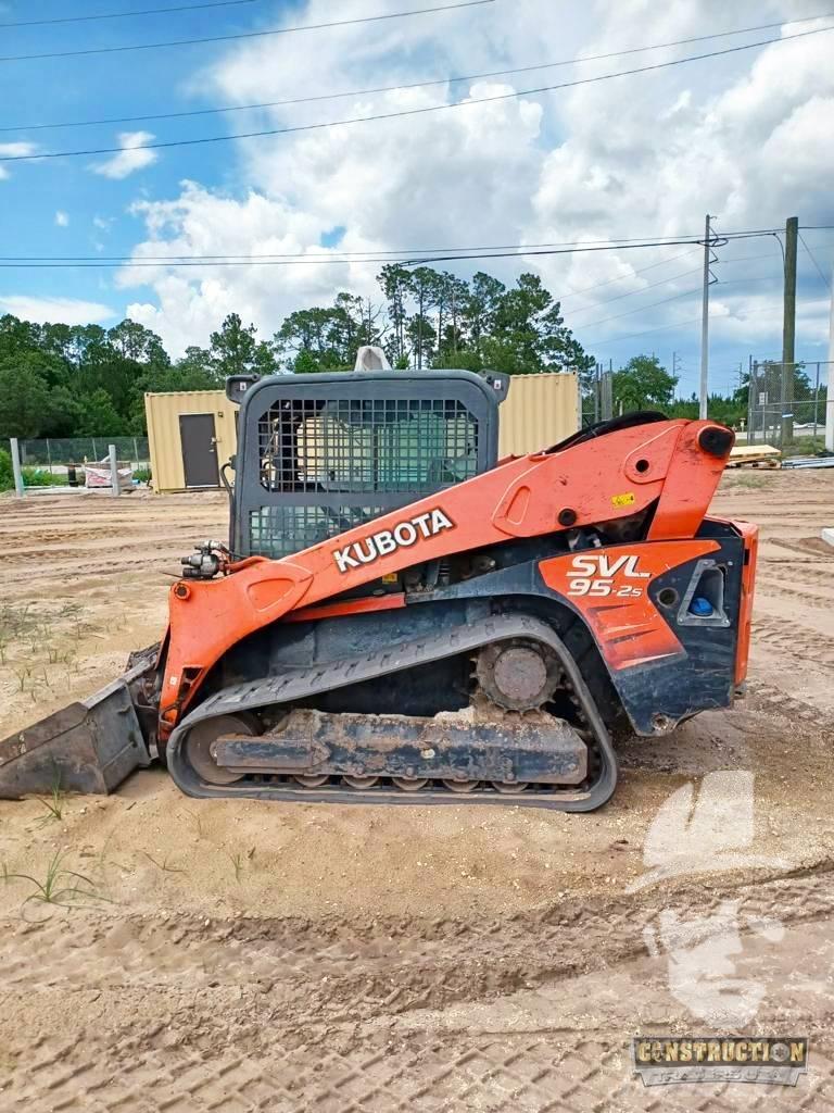 Kubota SVL 95-2 S Skid steer loderler