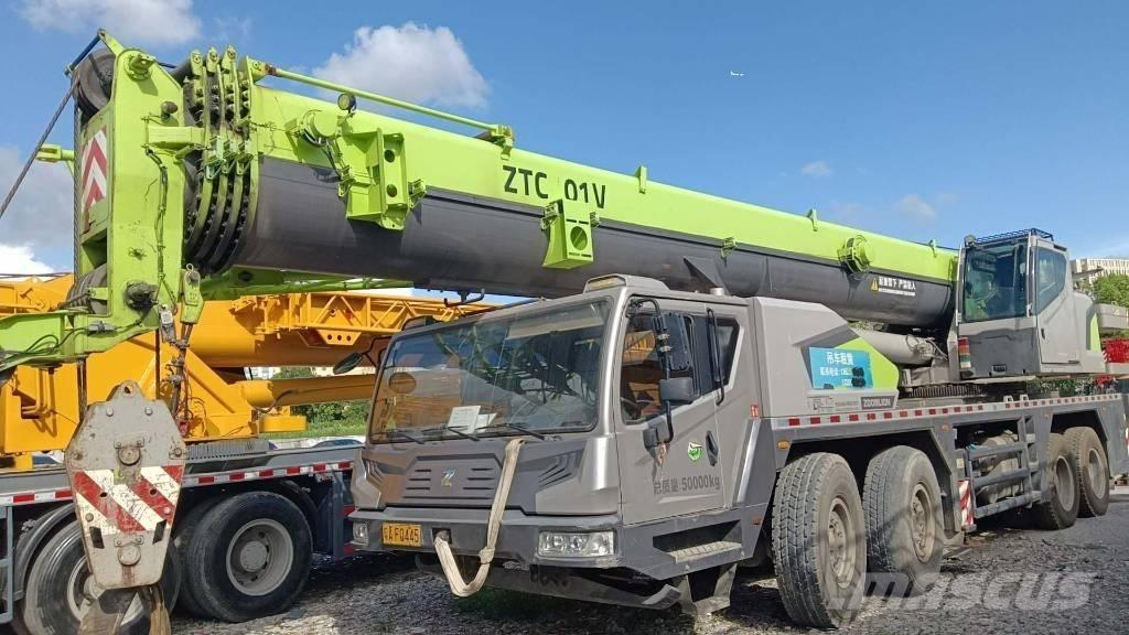 Zoomlion ZTC800 Yol-Arazi Tipi Vinçler (AT)