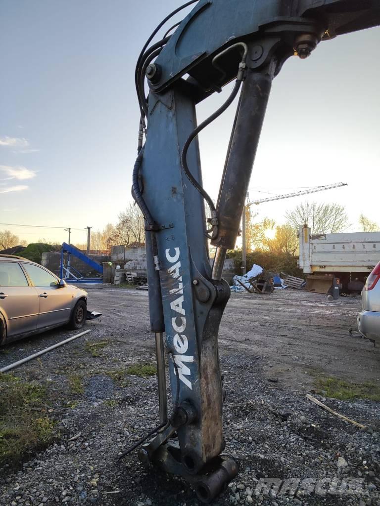 Mecalac 714MW Lastik tekerli ekskavatörler