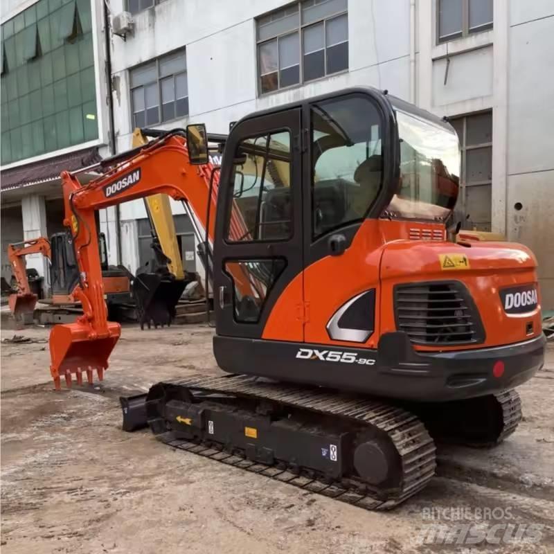 Doosan DX55 Paletli ekskavatörler