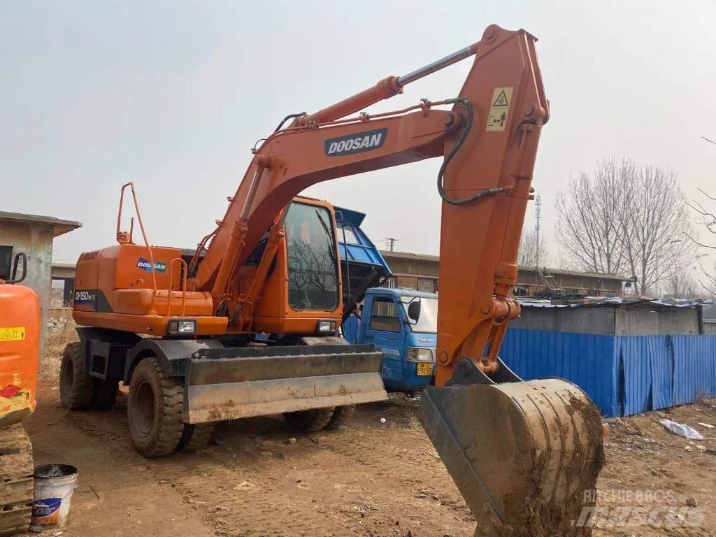 Doosan DH 150W Lastik tekerli ekskavatörler