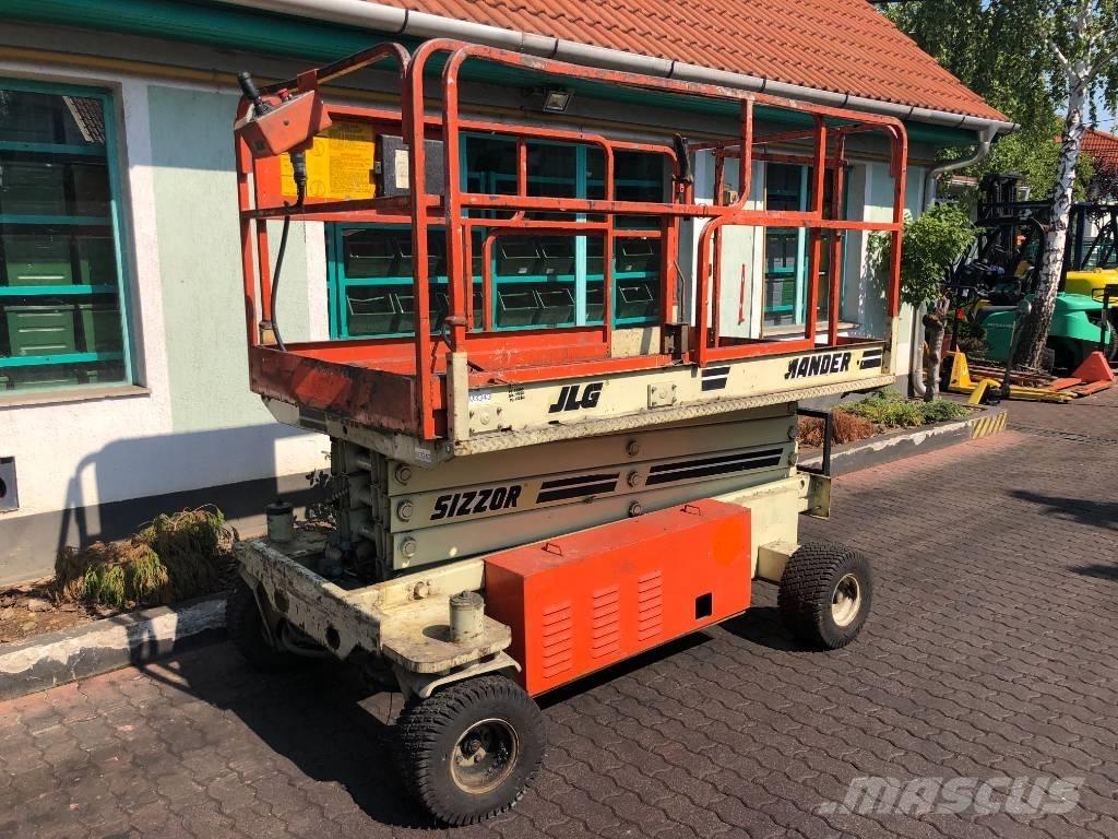 JLG CM2558    V-3343 Personel Platformları ve Cephe Asansörleri