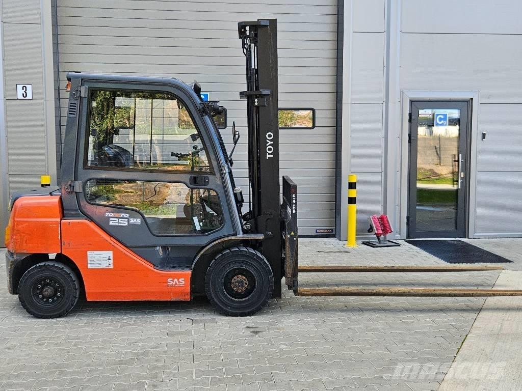 Toyota 8FDF25 Dizel forkliftler