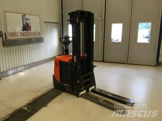 BT SPE 160 L Yaya kumandali istif makinasi