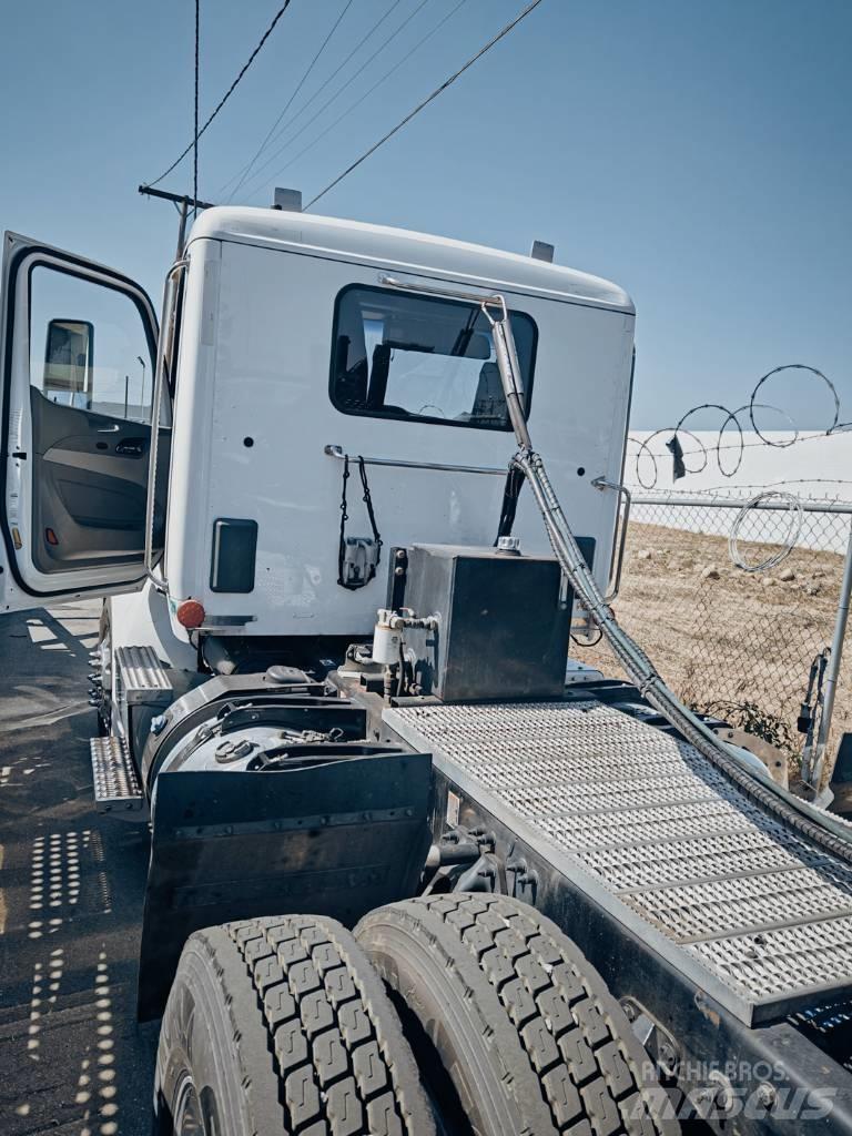 Peterbilt 579 Araç tasiyicilar