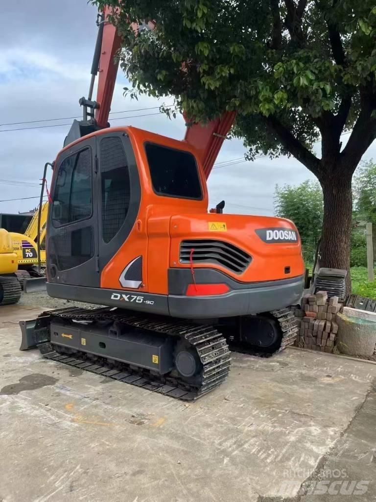 Doosan DX75 Mini ekskavatörler, 7 tona dek