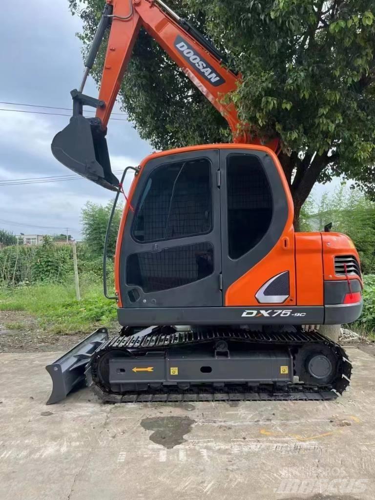 Doosan DX75 Mini ekskavatörler, 7 tona dek