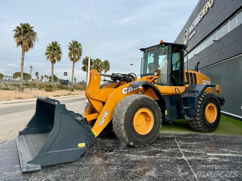 CASE 821 E Tekerlekli yükleyiciler
