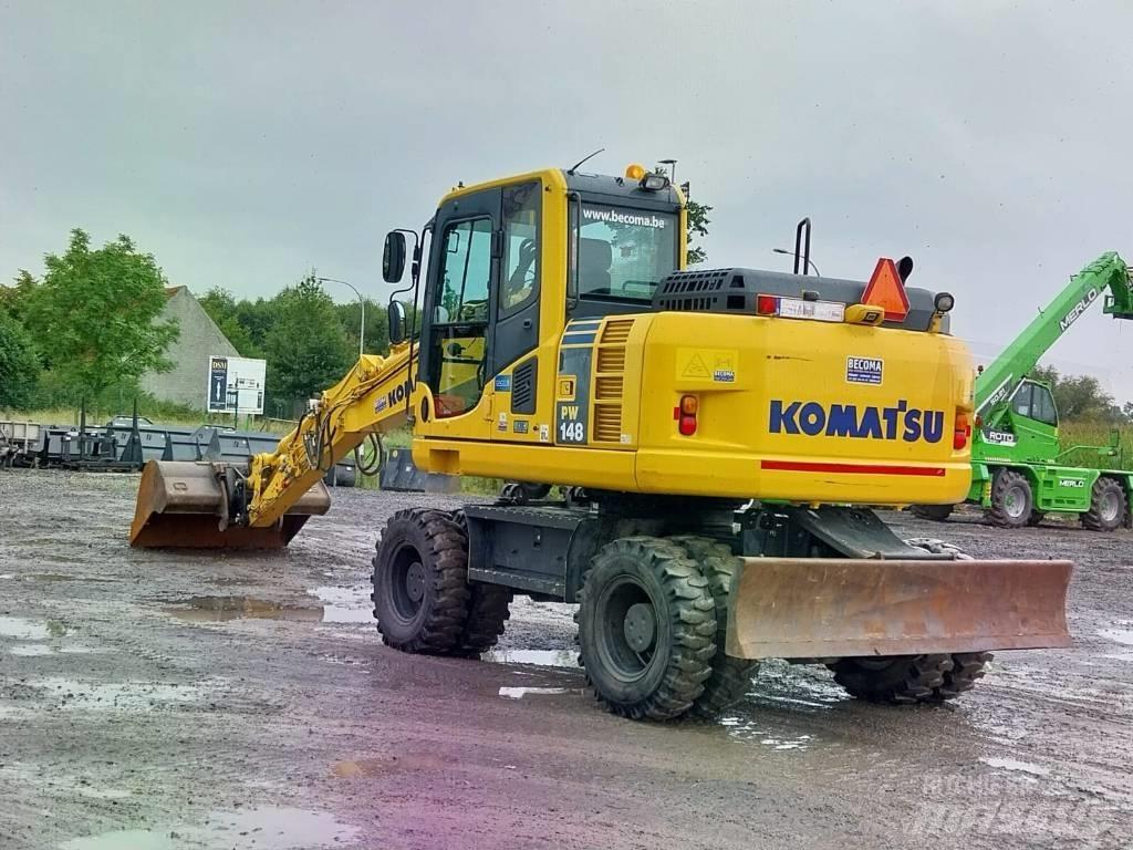 Komatsu PW 148-8 Lastik tekerli ekskavatörler