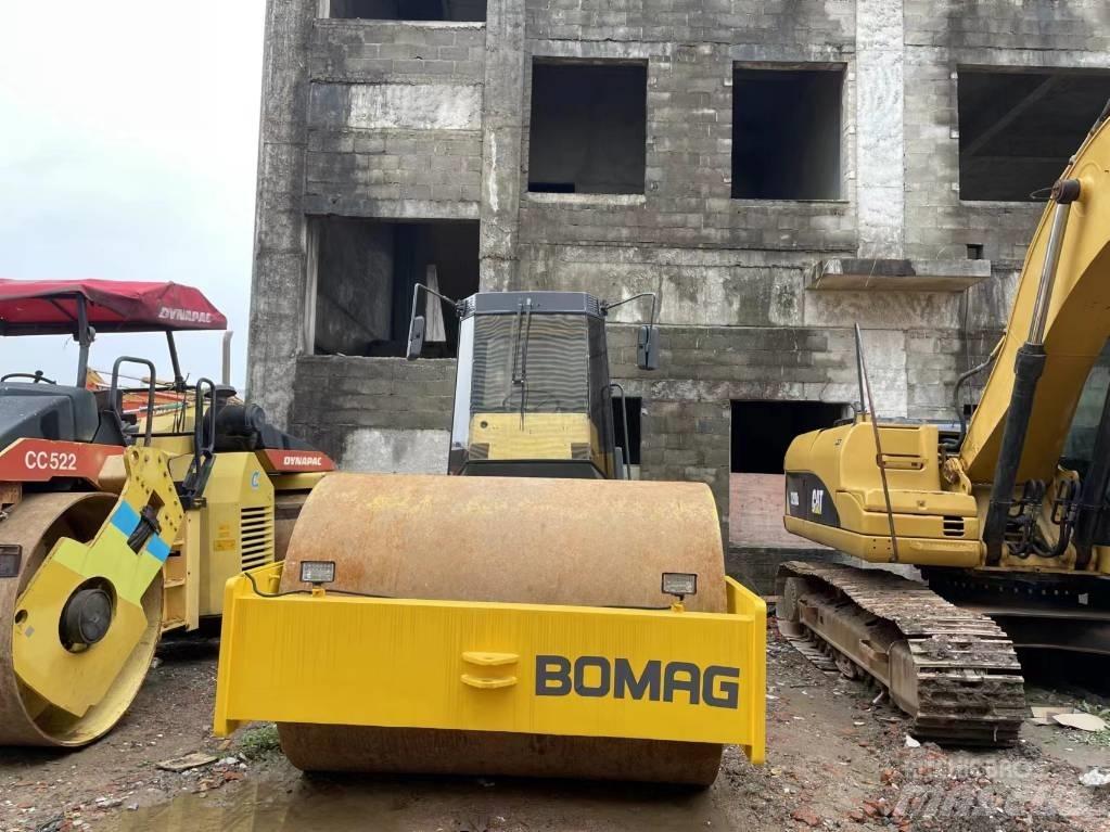 Bomag BW 217 Tek tamburlu silindirler