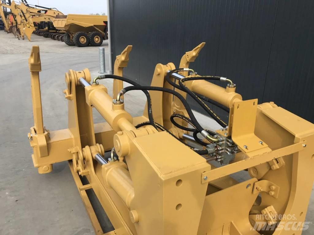 CAT D7H Kaziyici