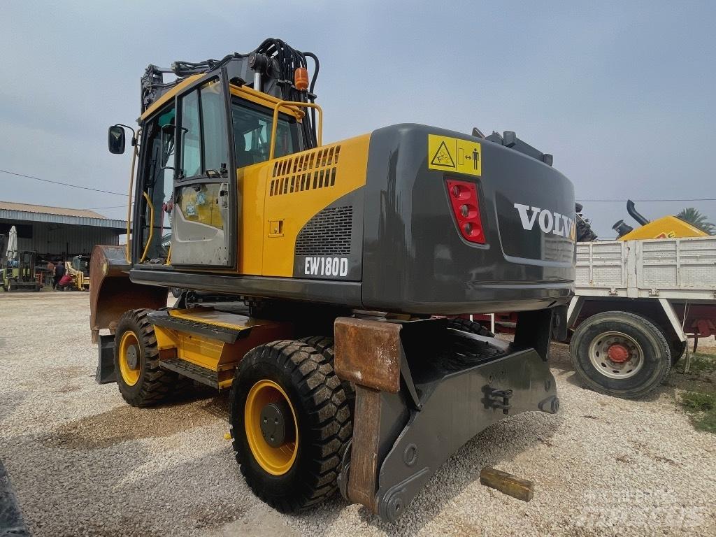 Volvo EW 180 C Lastik tekerli ekskavatörler