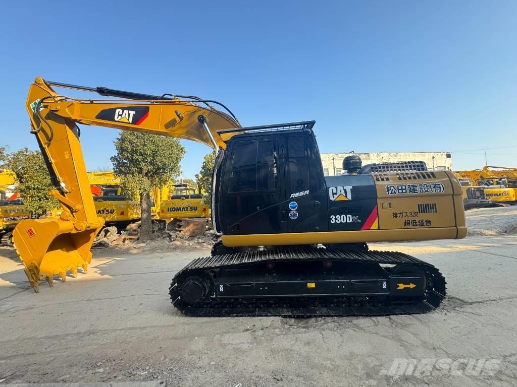 CAT 330D2L Paletli ekskavatörler