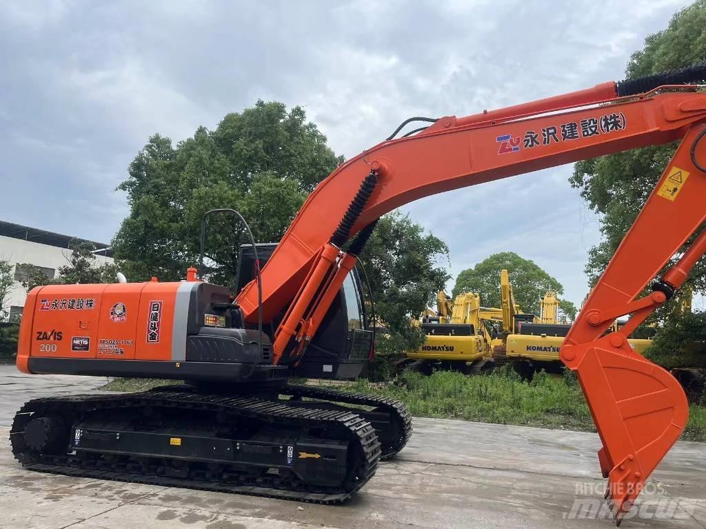 Hitachi ZX 200 Paletli ekskavatörler