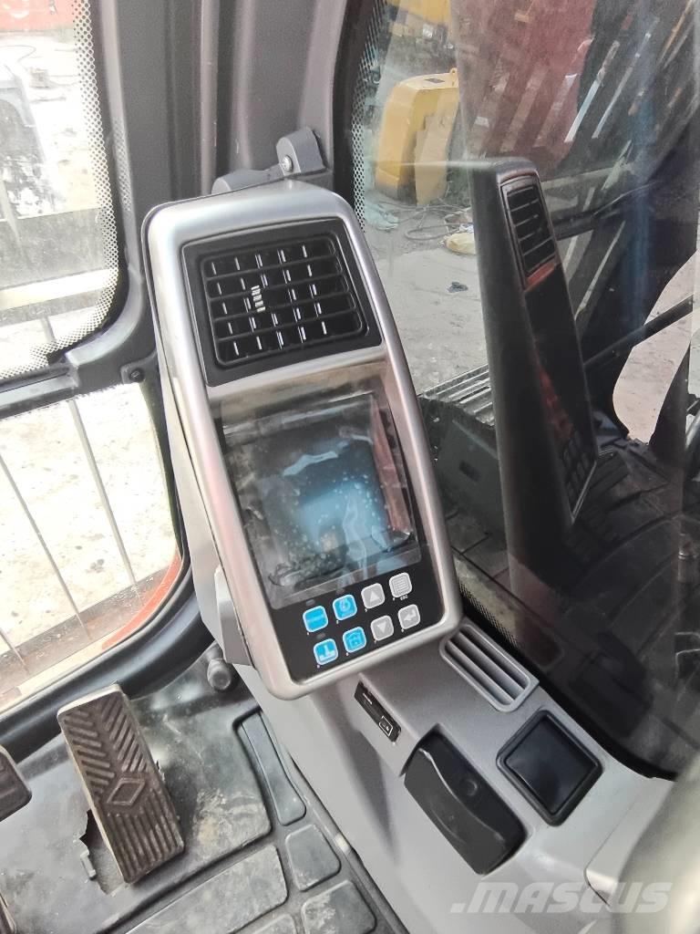 Doosan DX 225 LC Paletli ekskavatörler